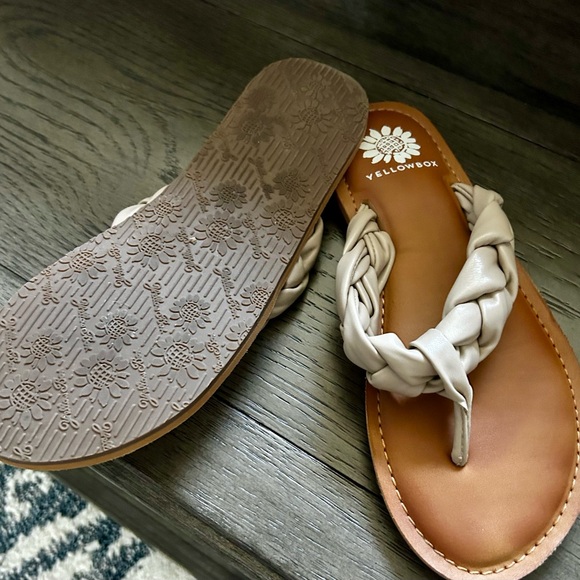 LIKE NEW! Size 8 YellowBox Dauphine Women's Braided Tan/Cream/Beige Sandals - Picture 2 of 6